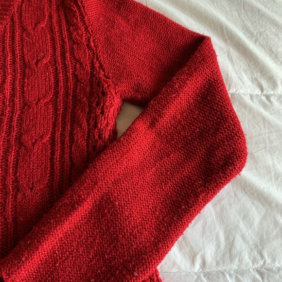 🛍Red Sweater - Picture 5 of 6